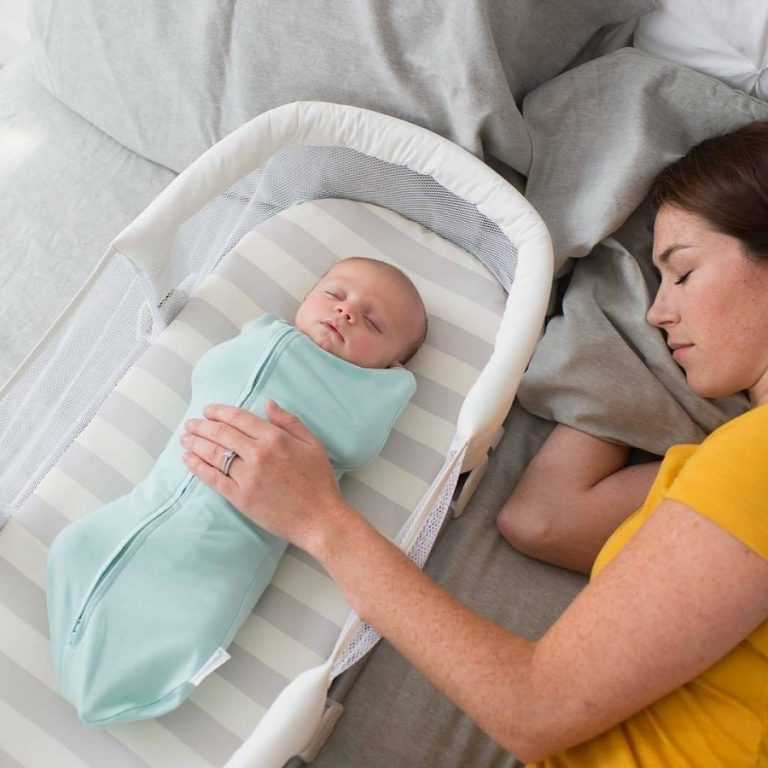 Когда можно выкладывать новорожденного на животик, как часто? и 7 преимуществ, советов педиатра