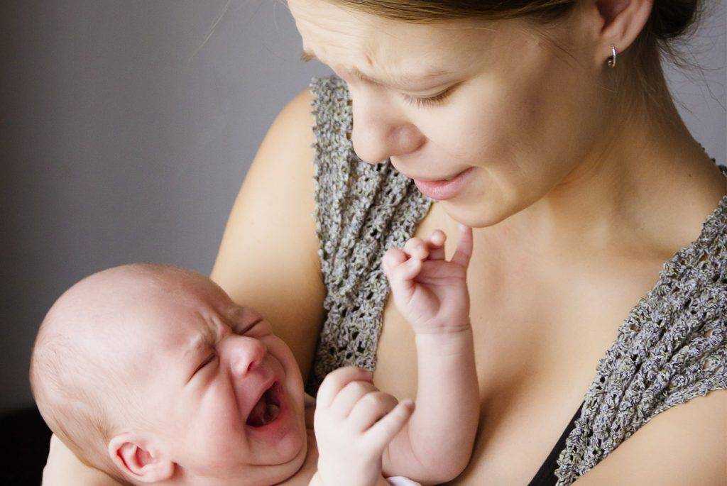 Как наладить грудное вскармливание после родов | кормление по требованию или по часам: как часто и до какого возраста