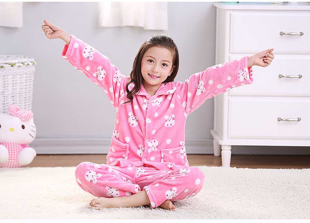 На что обратить внимание при выборе пижамы для детей?