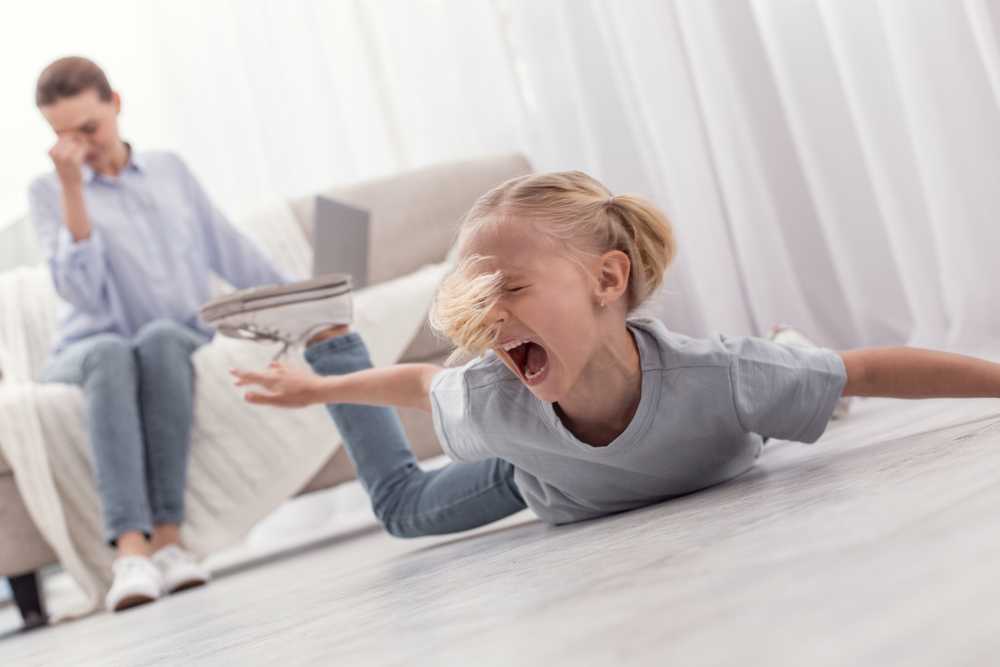 8 эффективных способов справиться с детскими истериками - parents.ru