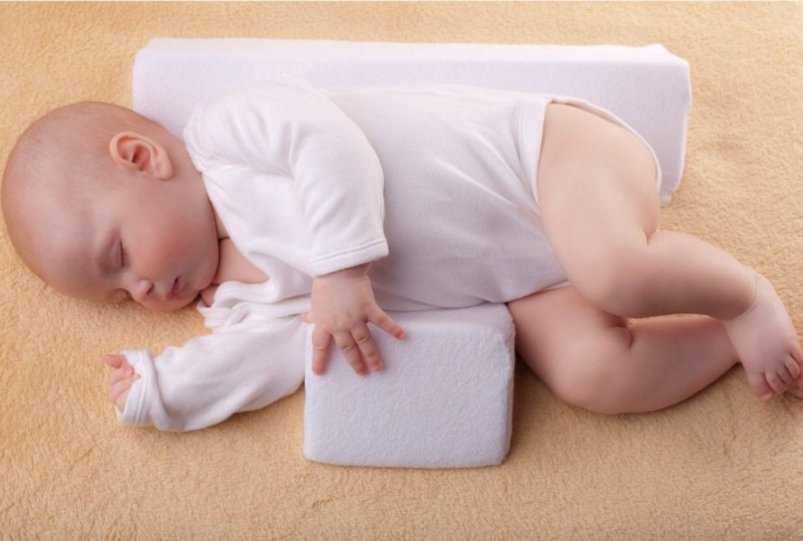 Выкладываем новорожденного на живот: с какого возраста и как правильно это делать?