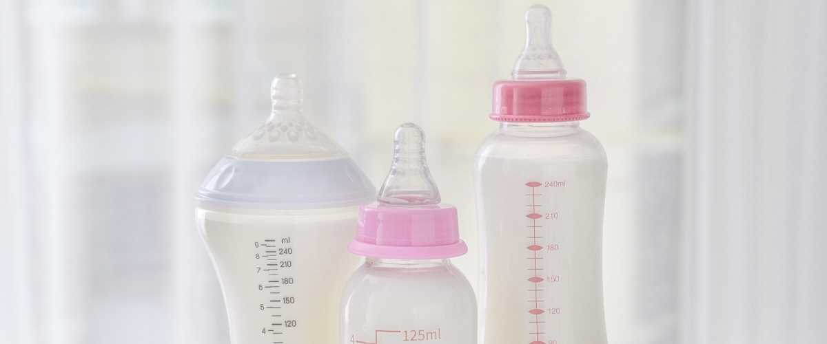 Педиатры советуют: сколько можно хранить грудное молоко после разморозки