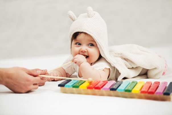 Музыкальное развитие детей до года: самые действенные способы