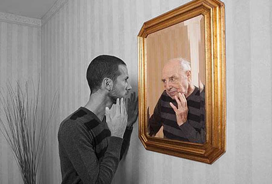 Юрий антонов
						зеркало ("гляжусь в тебя, как в зеркало, до головокружения")