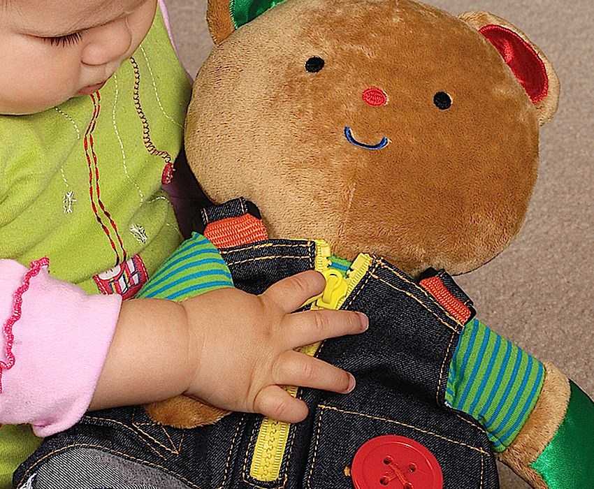 Мягкие игрушки для ребенка: безопасны или вредны?
