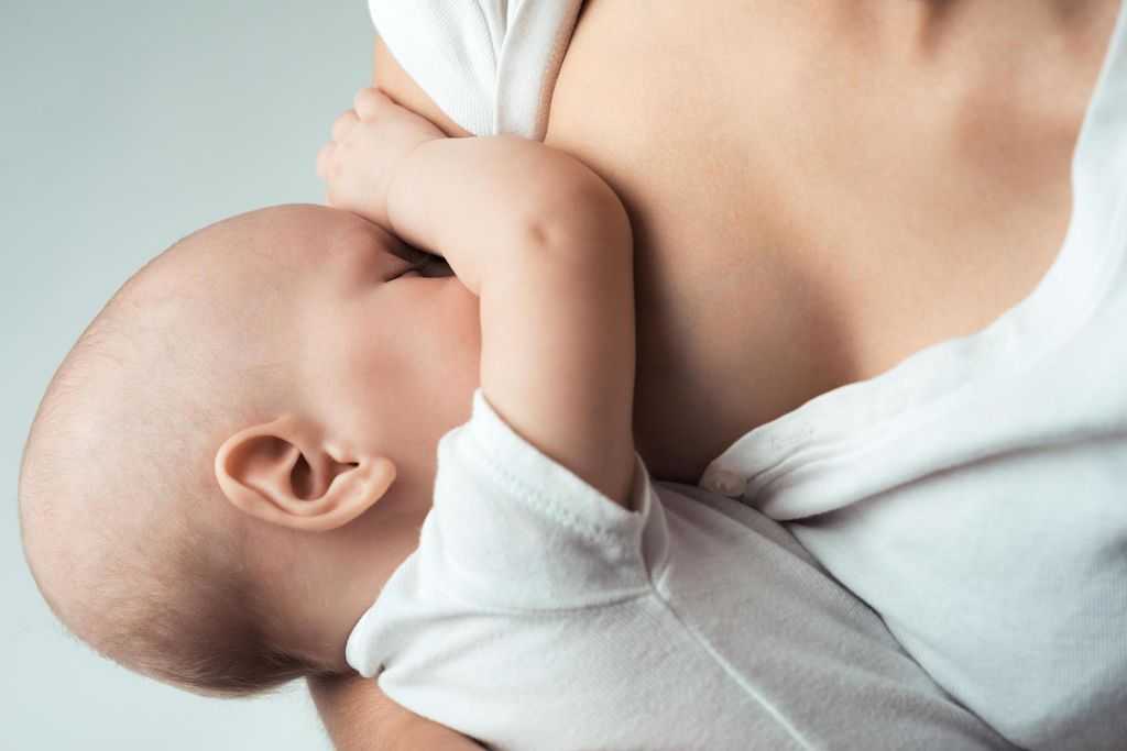 Ребенок отказывается от груди: что делать?