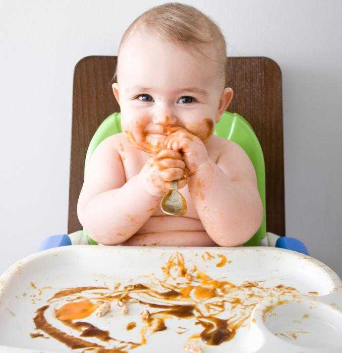 Питание ребёнка до года: как и когда вводить прикорм