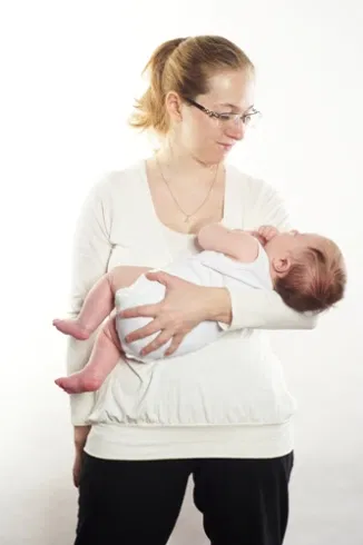 Выбор люлек и колыбелей для новорожденного: детские кроватки на колесиках