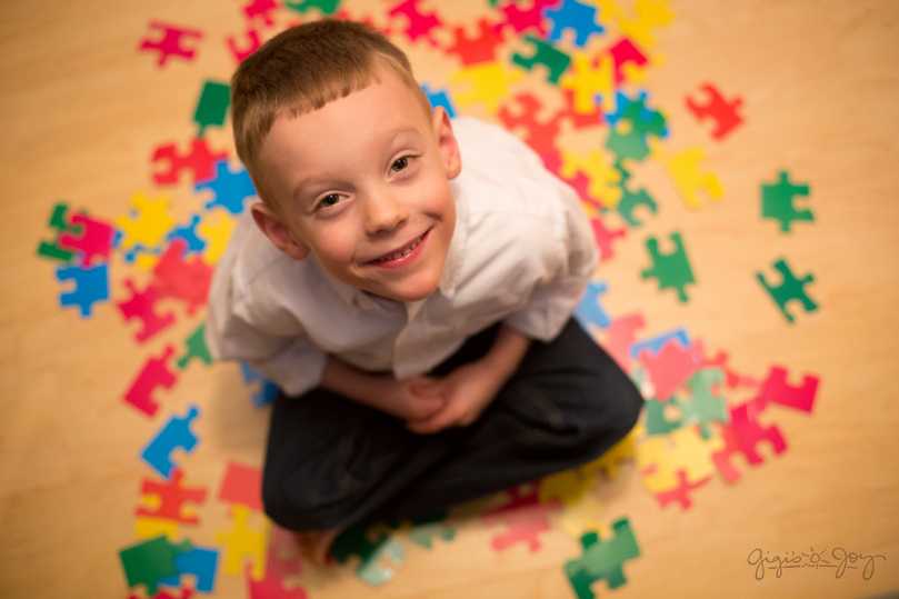 Вопрос-ответ.   как привлечь внимание ребенка с аутизмом во время занятия?