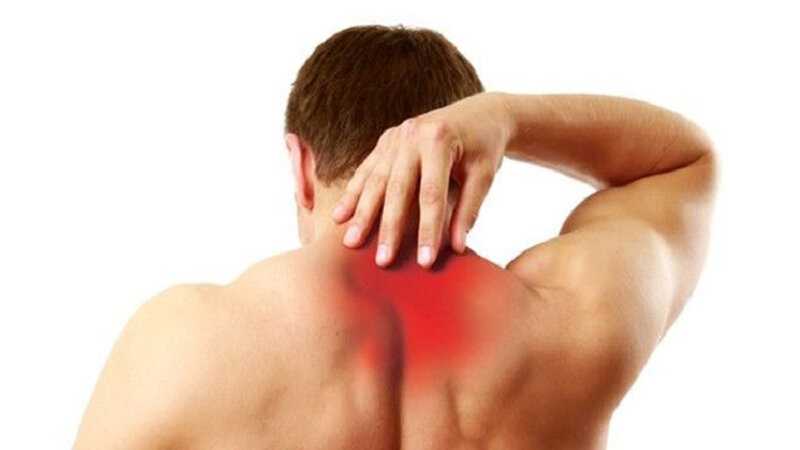 Боль в лопатках на спине - причины, типы болевых ощущений, лечение